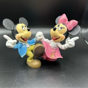 Enesco Disney Showcase Mickey and Minnie Jitterbug Figurine
